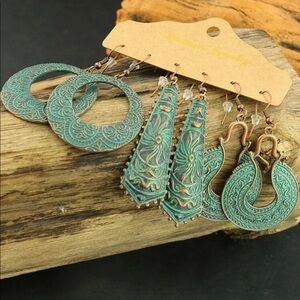 Boho vintage look drop earrings LOT
